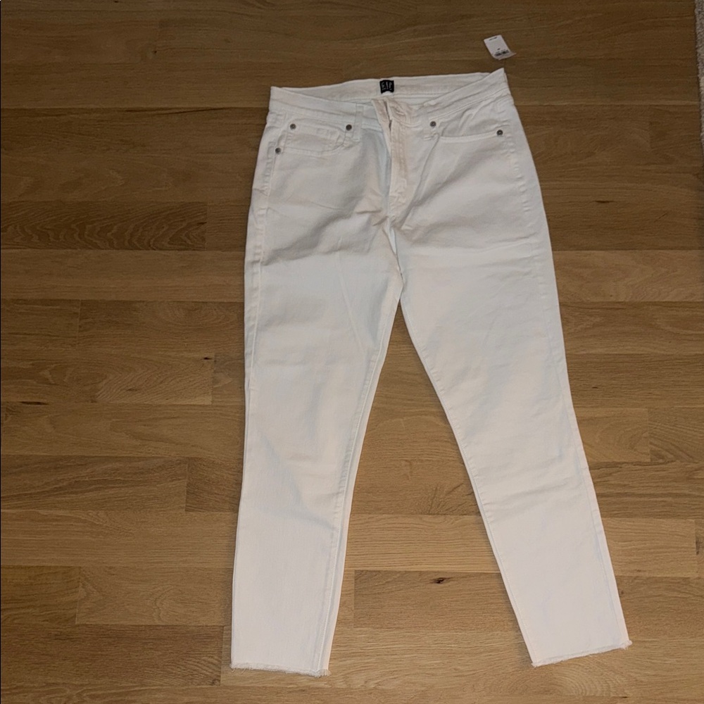 New with tags GAP Women's White High-Rise Jeans